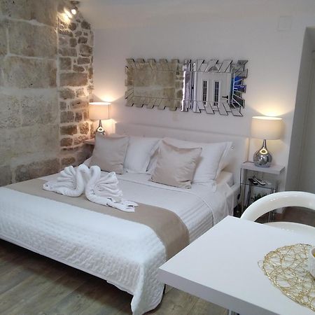 Private Apartments In Diocletians Palace スプリト エクステリア 写真