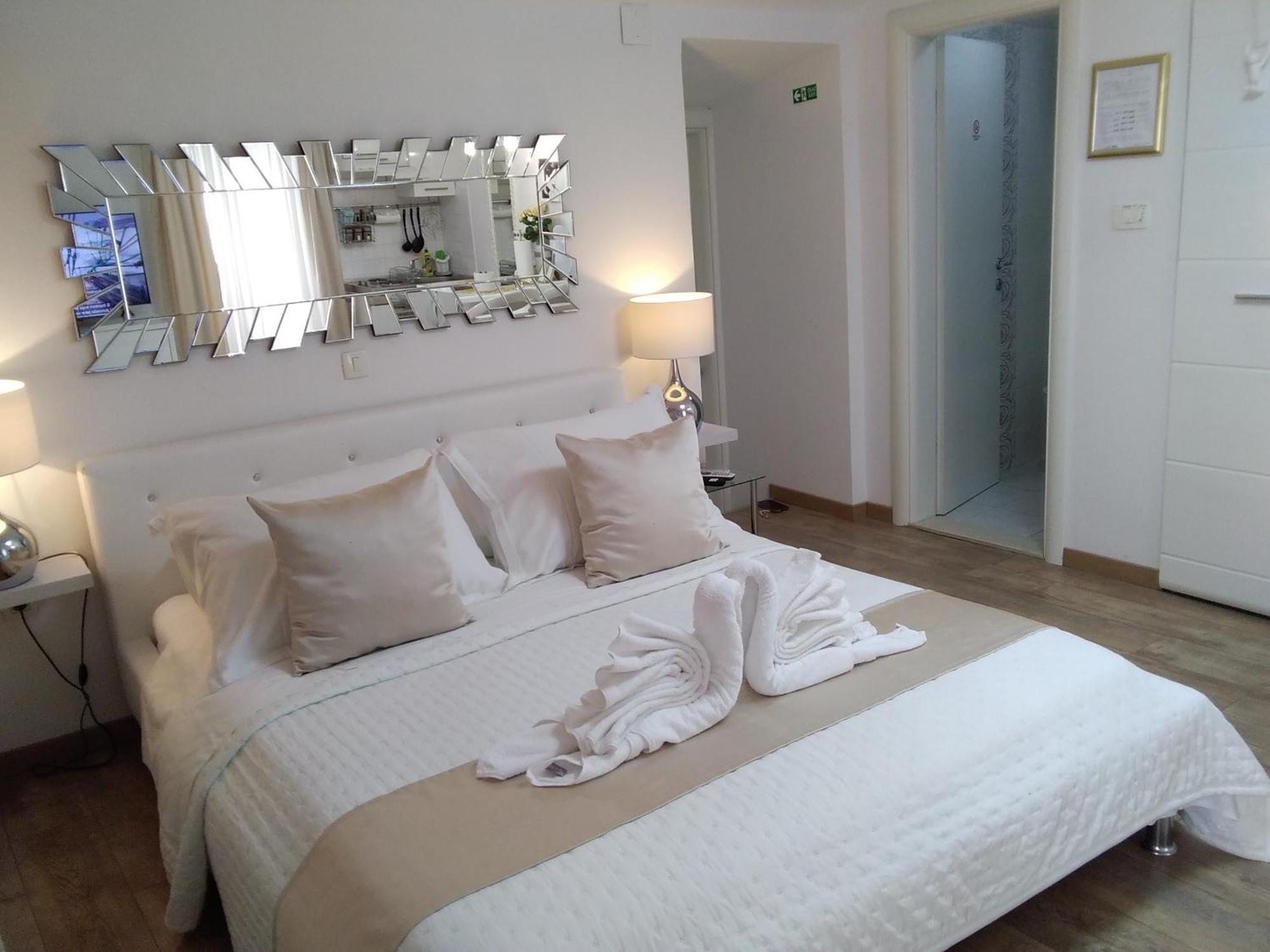 Private Apartments In Diocletians Palace スプリト エクステリア 写真