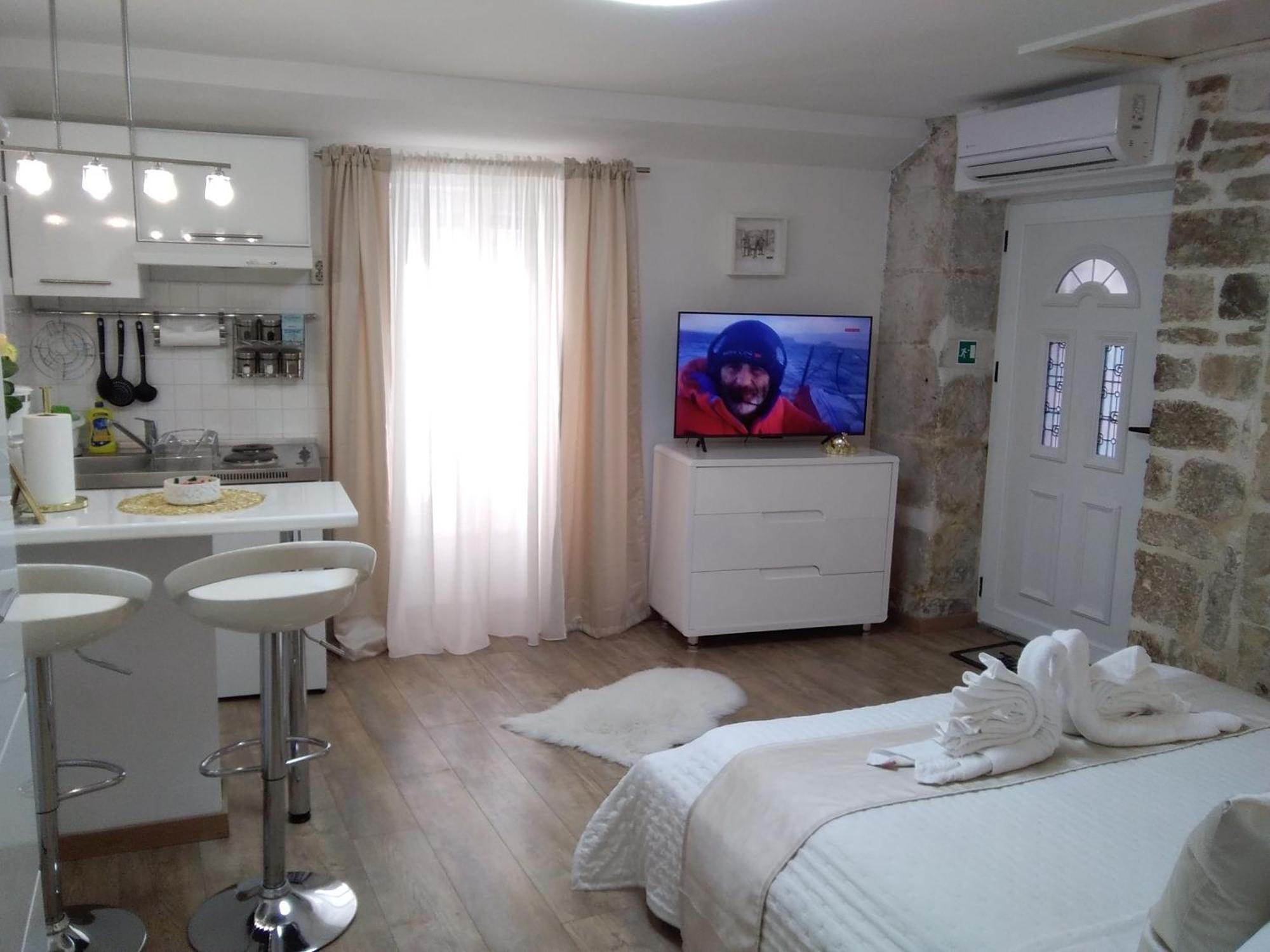 Private Apartments In Diocletians Palace スプリト エクステリア 写真